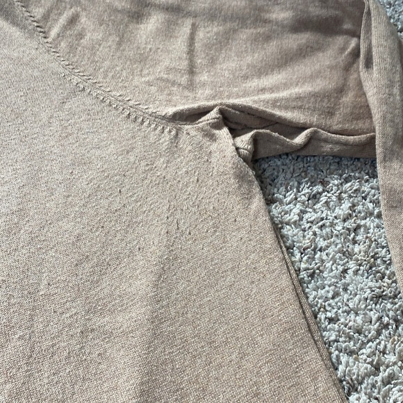 Amazon Essentials Women's Classic Lightweight Long-Sleeve Turtleneck Sweater - Picture 13 of 13